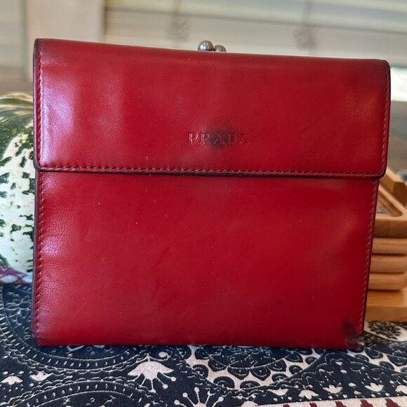 Prada Smooth Red Leather Kisslock Wallet, Preowned, Rare Style - Picture 1 of 14